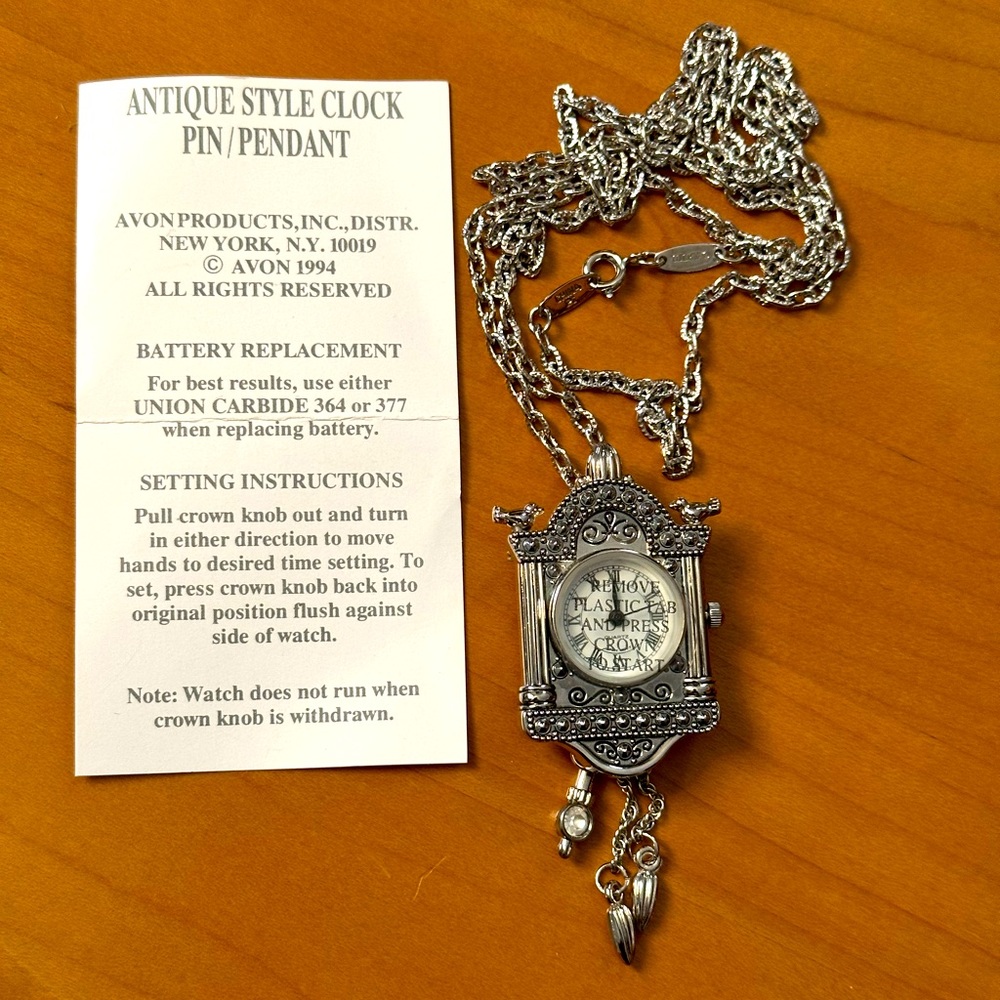 Avon Antique Style Clock Pin/Pendant